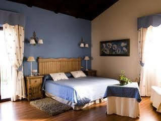 Cortijo Salinas Hotel Montecorto