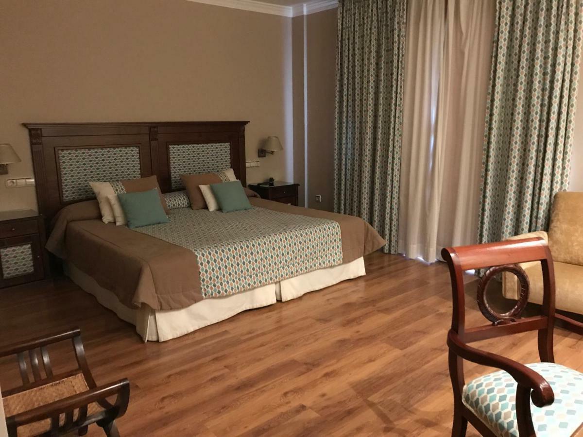 Cortijo Salinas Hotel 4*